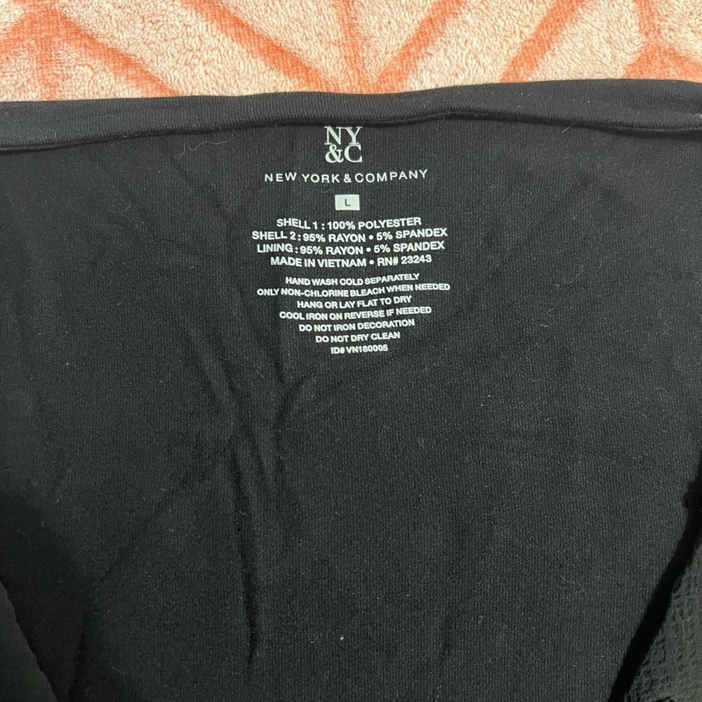 #85 Black blouse, with colored accent - Picture 4 of 5